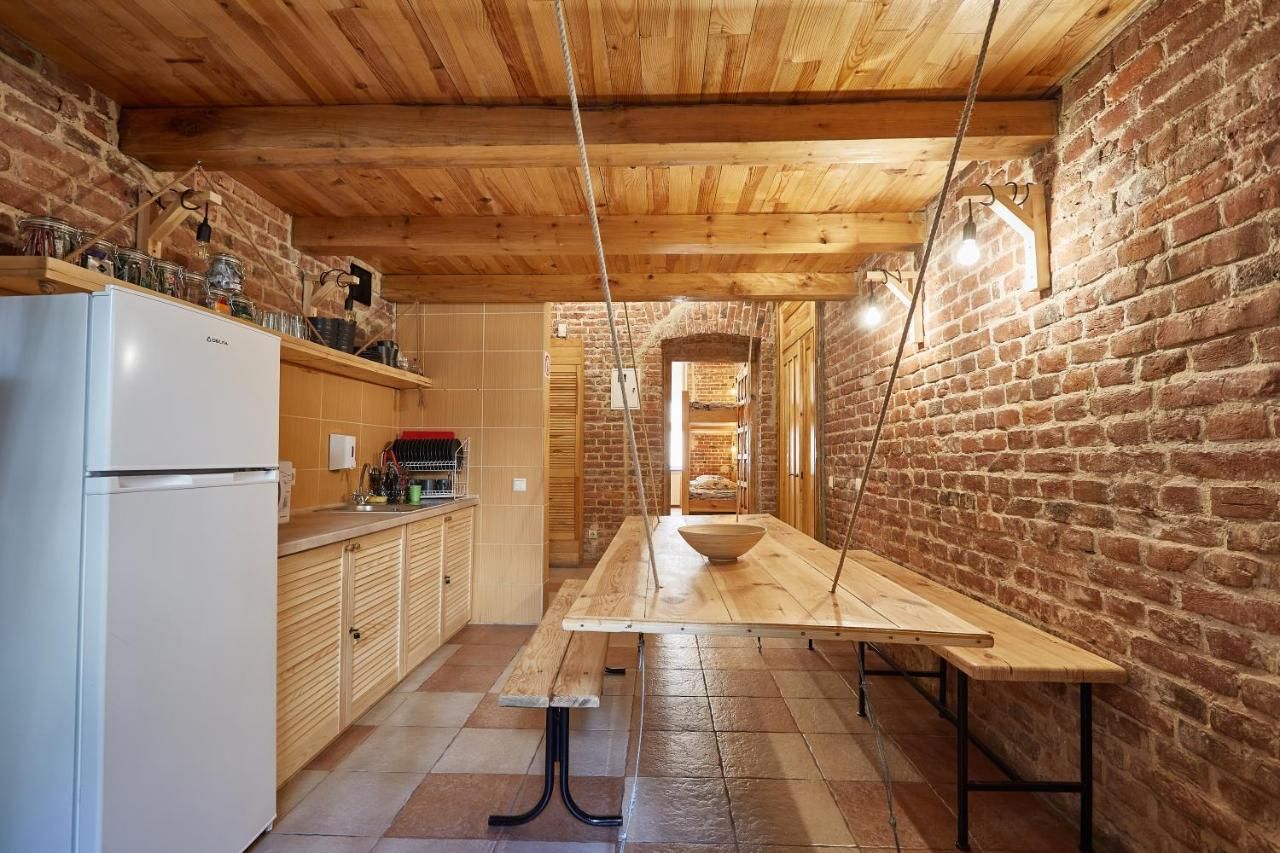 Хостелы Shelter хостел Львов-11