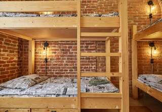 Хостелы Shelter хостел Львов Кровать в общем 8-местном номере-14