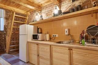 Хостелы Shelter хостел Львов Кровать в общем 8-местном номере-26