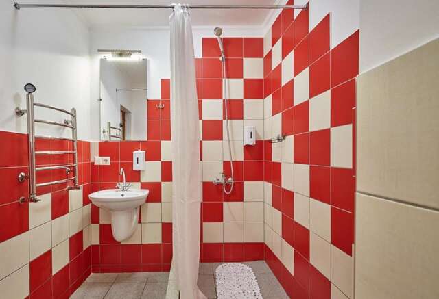 Хостелы Shelter хостел Львов-25